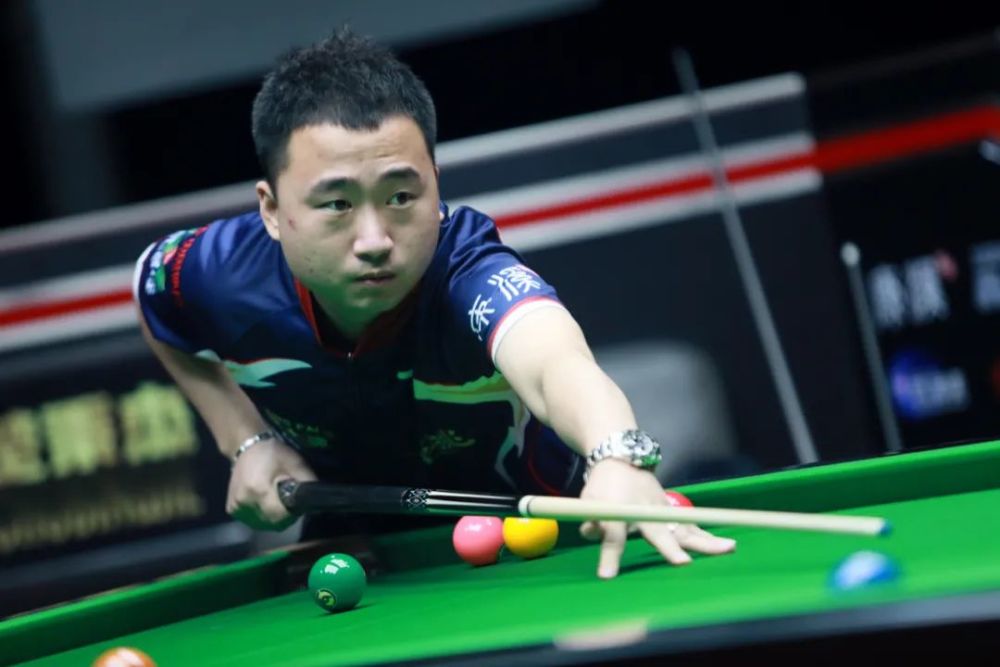 他与边路快 他与边路快