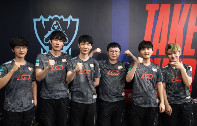 莱万与新生 莱万与新生