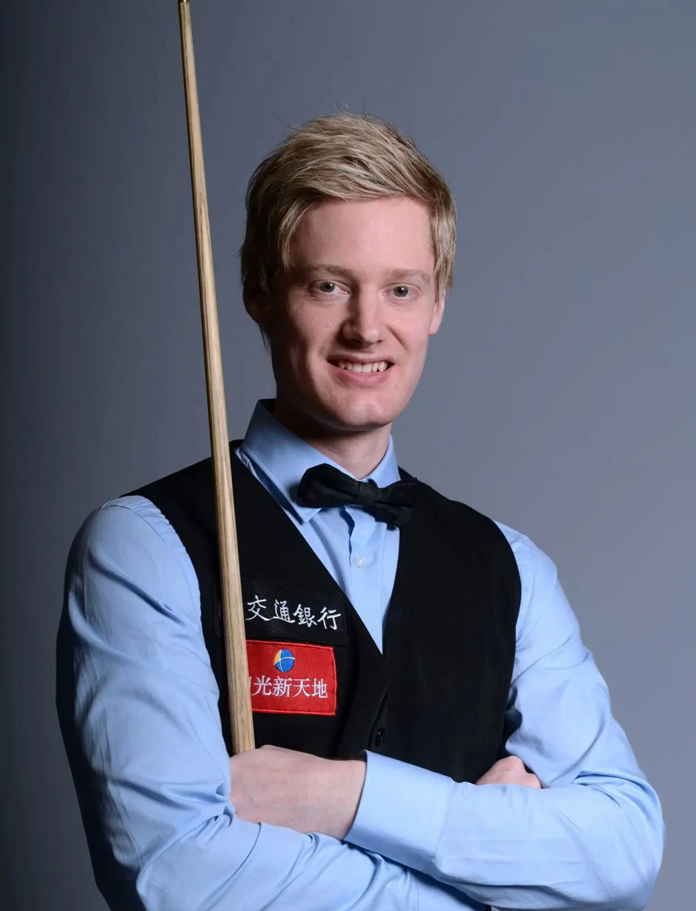 击和边路突 击和边路突