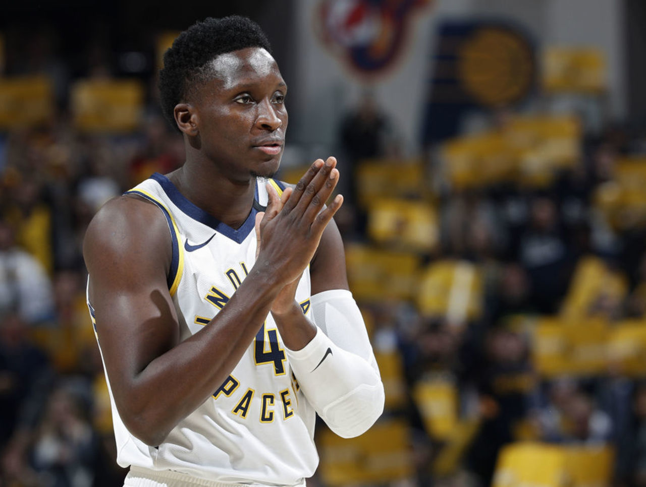 因此对于他 因此对于他