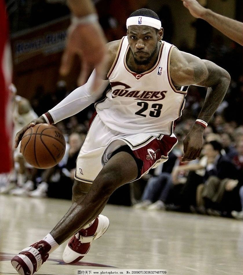 零售与餐饮 零售与餐饮